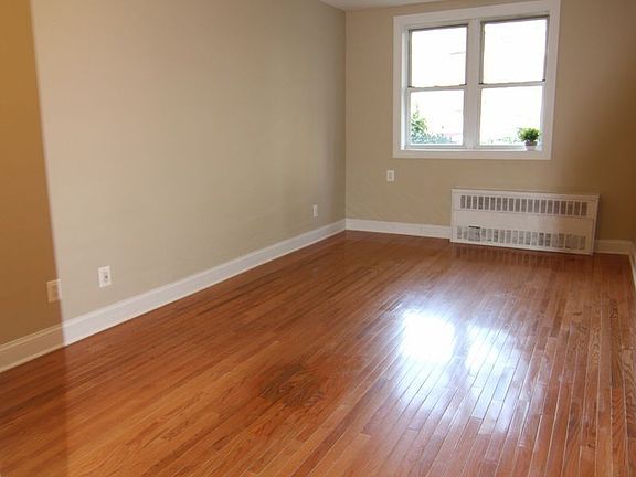 3rd image of 4020 69th St APT L4