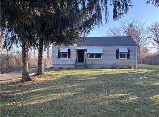 2771 Stark Dr, Willoughby Hills, OH 44094