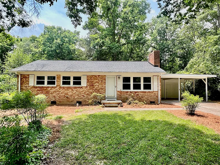 14 Braddock Cir — Photo 1