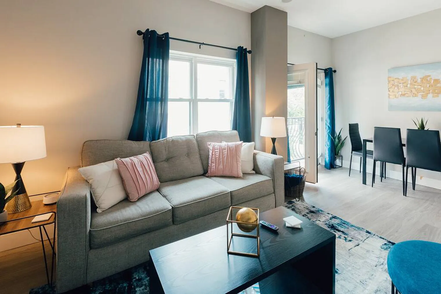 1 bed, 1.0 bath, 893 sqft, $2,770 — Photo 2