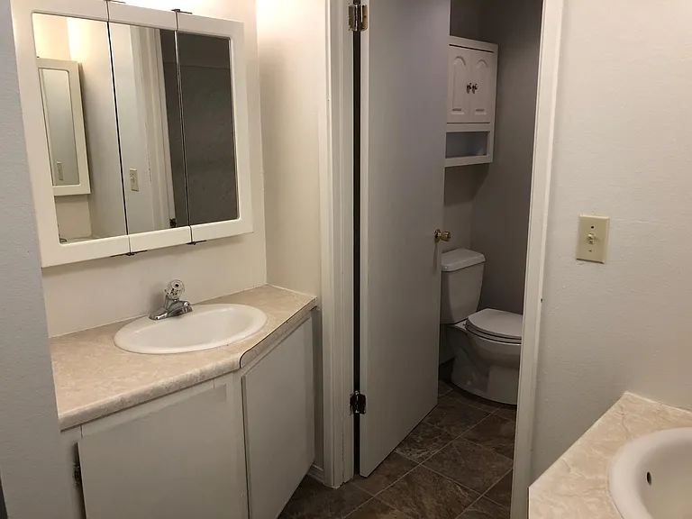 500 NE Maiden Ln #2 — Photo 9