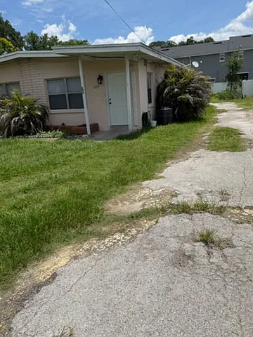 2115 S Mills Ave #1 — Photo 2