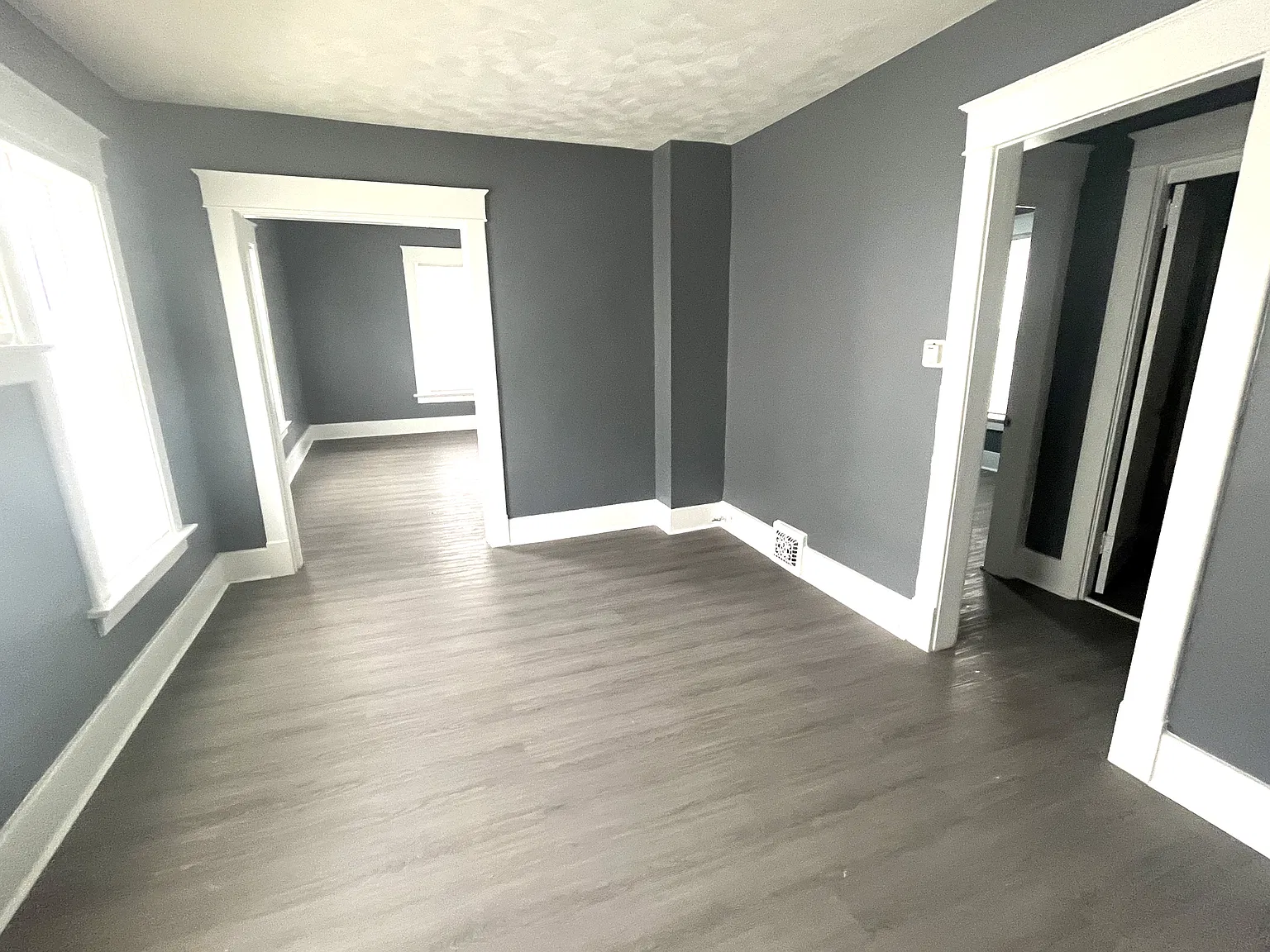 2 bed, 950 sqft, $850 — Photo 3