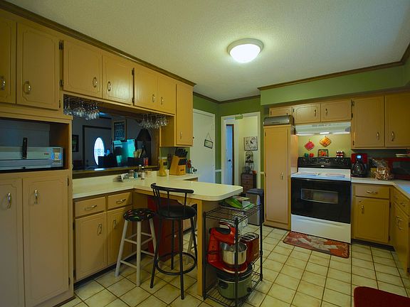 2nd image of 10382 217th St N