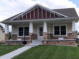 1059 Ironwood Dr, Seward, NE 68434