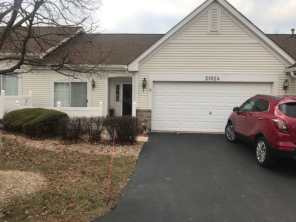 1st image of 21024 W Snowberry Ln