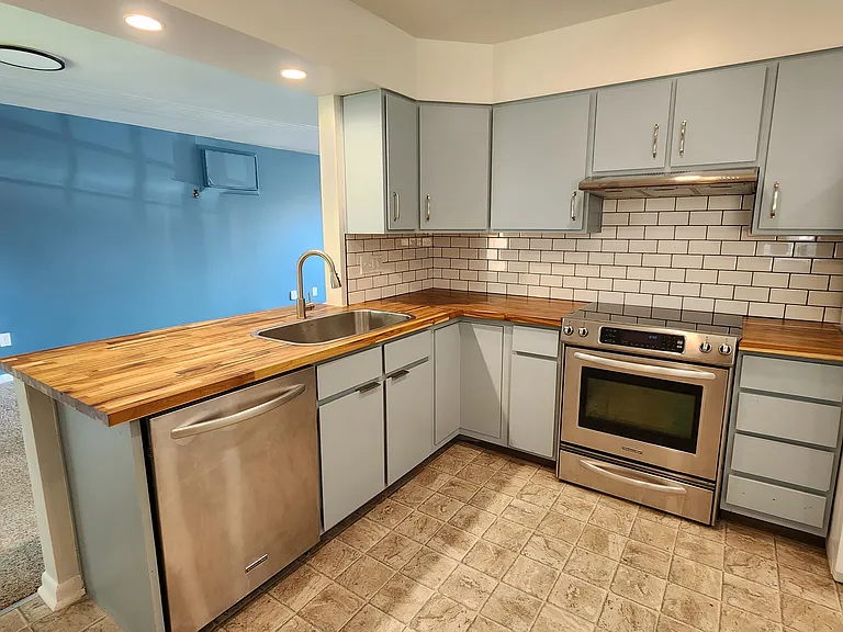 401 N Roosevelt Ave — Photo 5