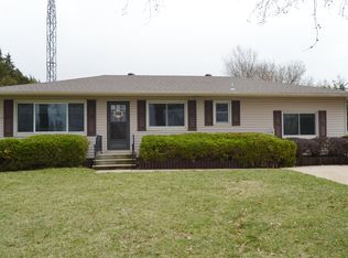 29886 Us Highway 77, Beatrice, NE 68310