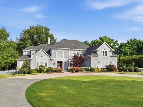 2600 Applewood Cir SE, Decatur, AL 35603