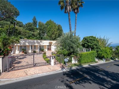 3345 Woodcliff Rd, Sherman Oaks, CA, 91403