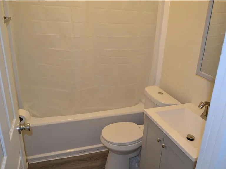 353 N New Jersey Ave — Photo 5