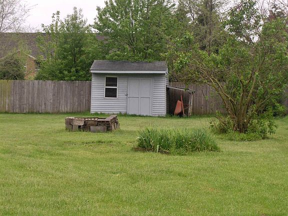 5th image of 23324 Martin Ave