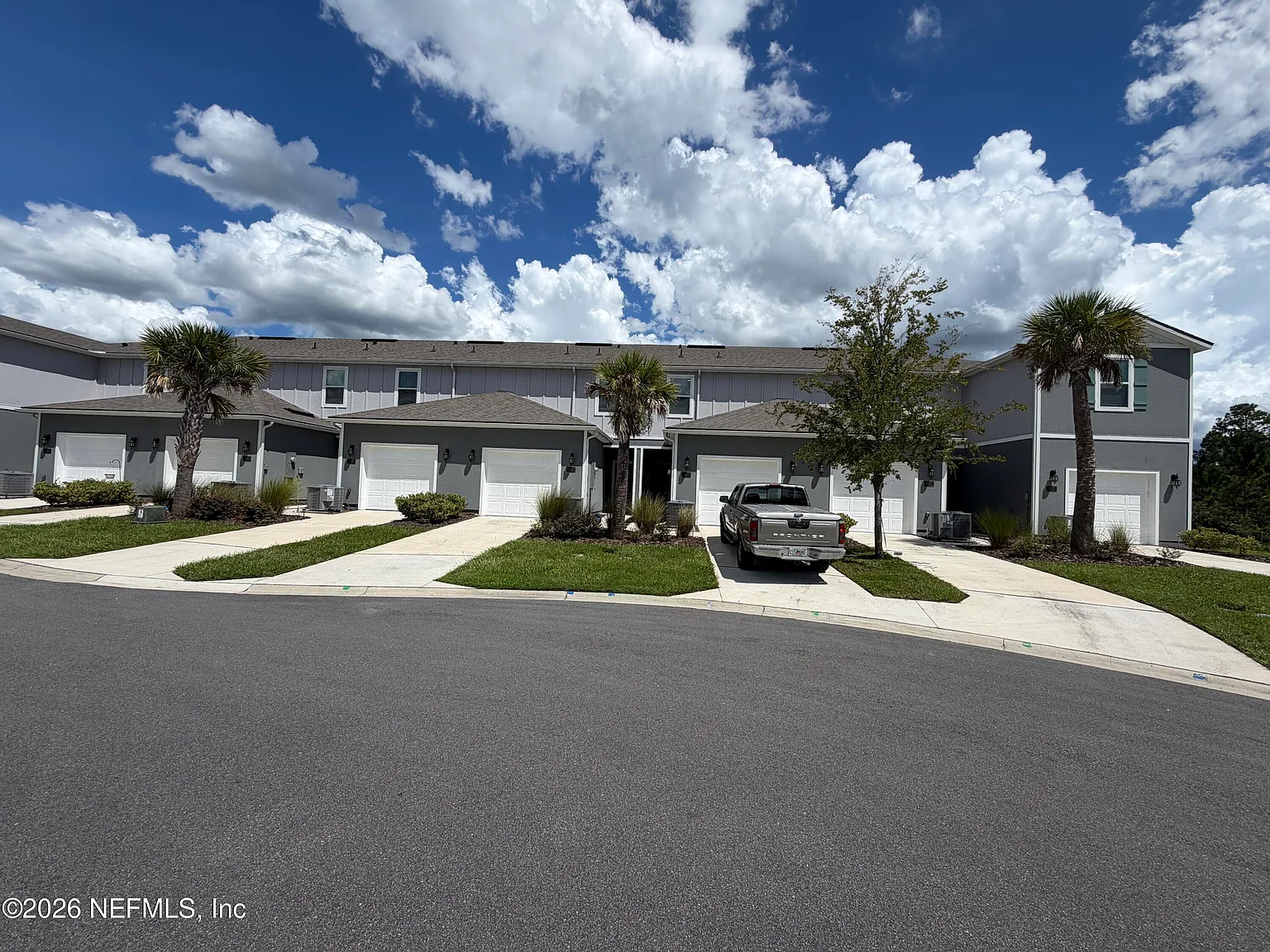 2 bed, 2.5 bath, 1160 sqft, $1,750 — Photo 2
