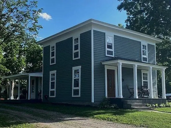 105 W Perry St, Durand, MI 48429