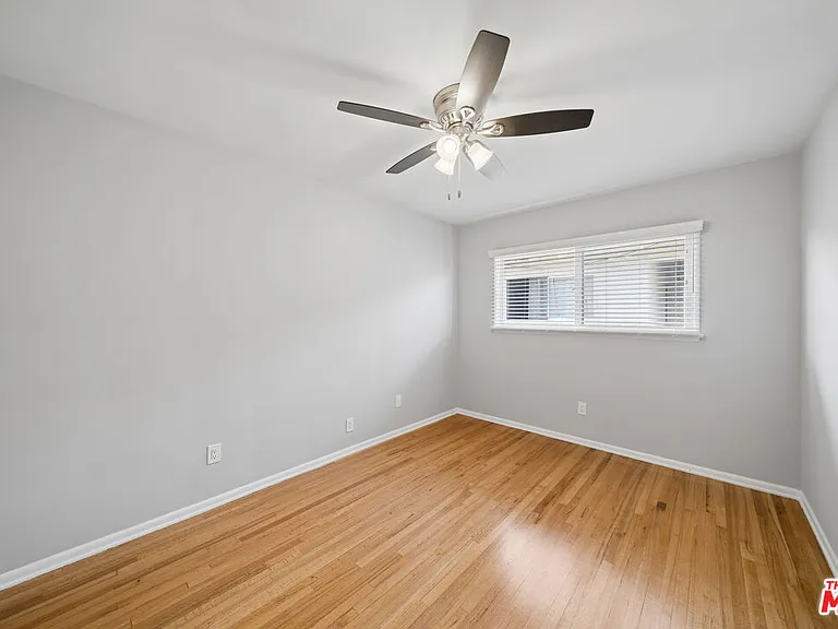 5303 Vantage Ave #1/2 — Photo 10
