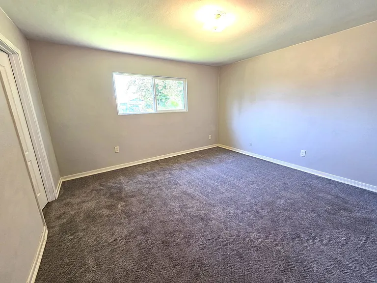 1800 W School Ave — Photo 6
