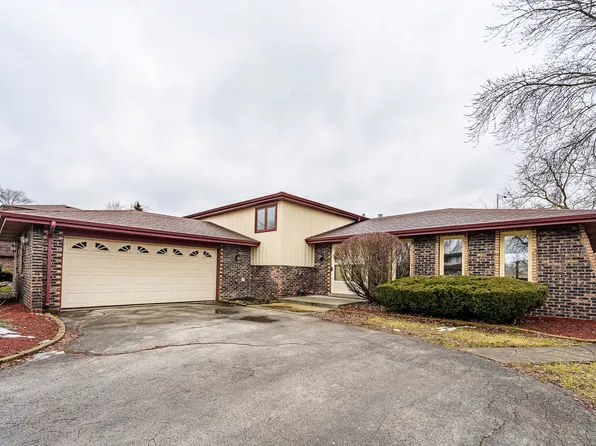523 S Harper Ave, Glenwood, IL 60425