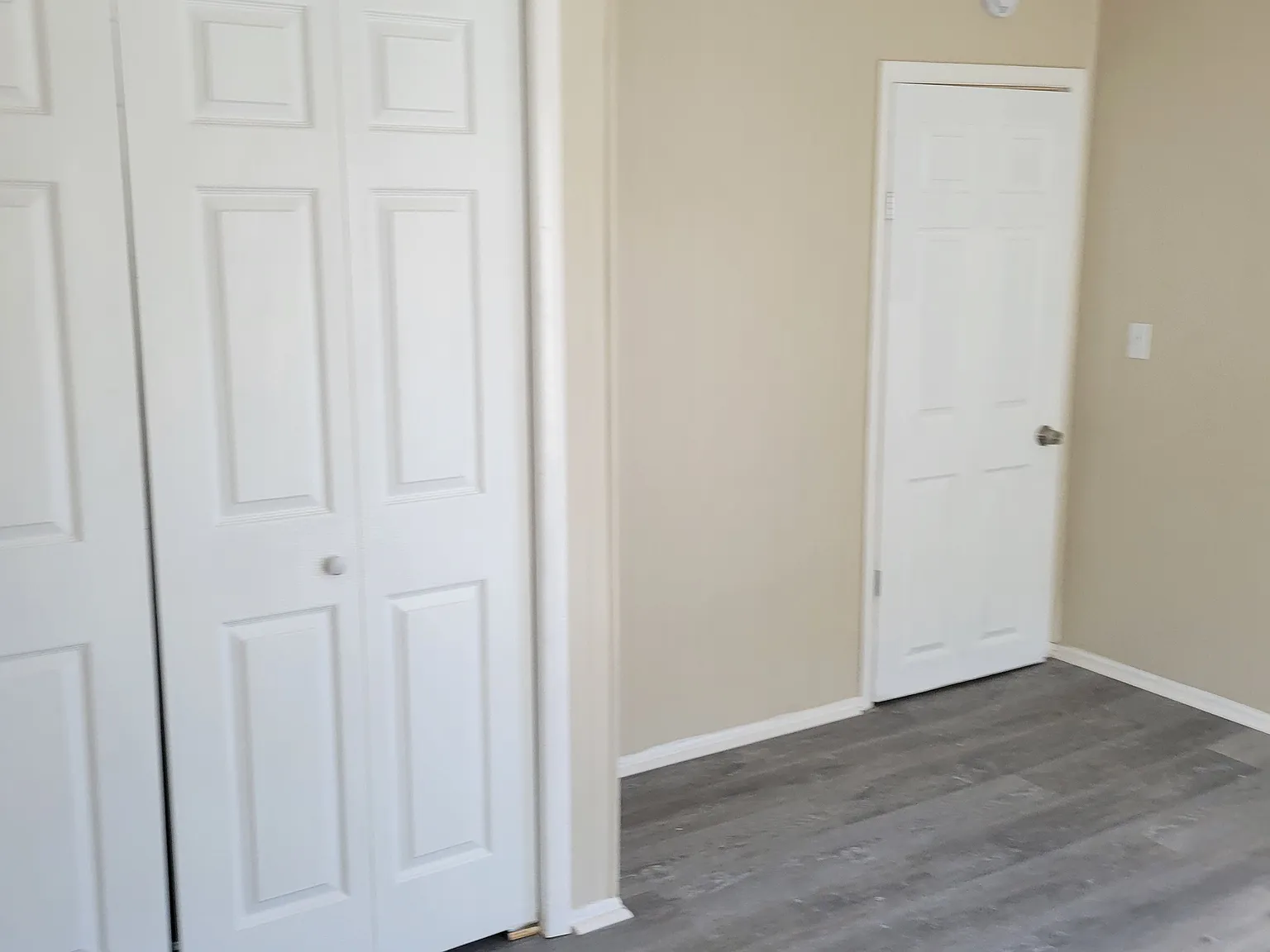 3 bed, 1000 sqft, $1,900 — Photo 4