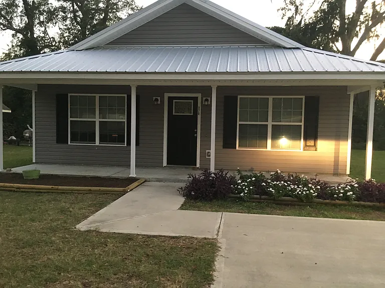370 S Macon St — Photo 1
