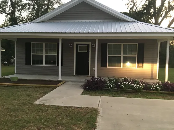 370 S Macon St, Ludowici, GA 31316