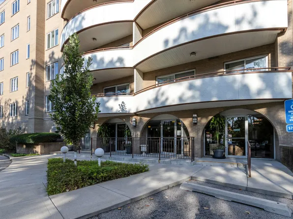 6400 N Cicero Ave APT 416, Lincolnwood, IL 60712