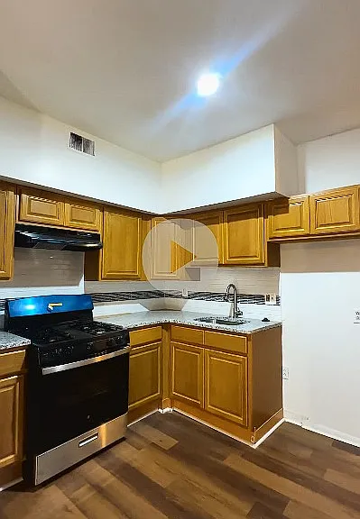 4215 W Girard Ave — Photo 2
