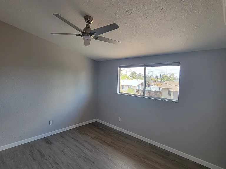 Sierra Linda Apartments — Photo 6