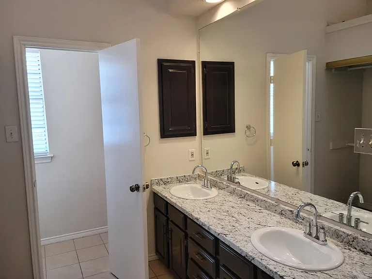 3411 Taurus Dr — Photo 9
