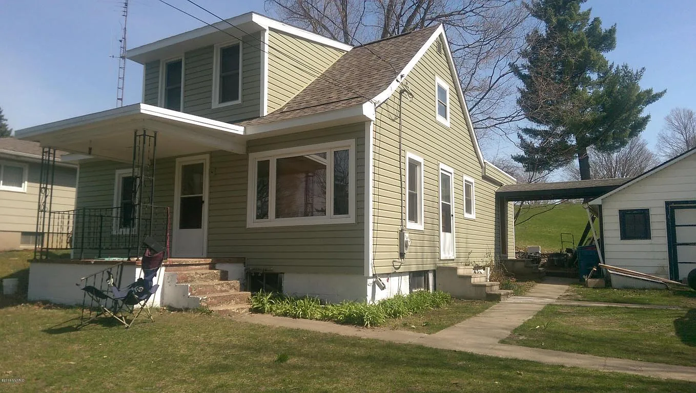 206 Liberty St photo 1