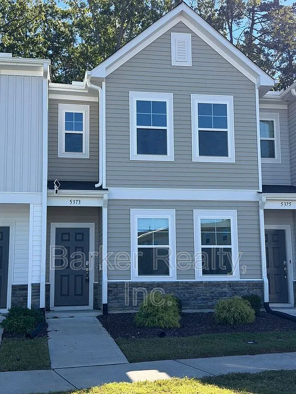 2 bed, 2.5 bath, 1518 sqft, $1,725 — Photo 1