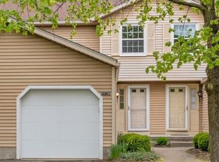9578 E Idlewood Dr, Twinsburg, OH 44087