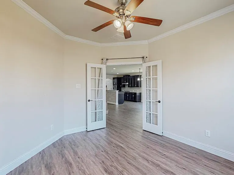 8812 Denstone Dr — Photo 31