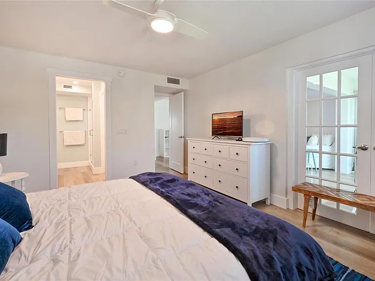 250 7th Ave S #202 — Photo 14