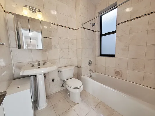 Rented by Rachel Realty | media 27