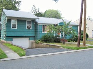 26 Garrabrant Rd, Clifton, NJ 07013