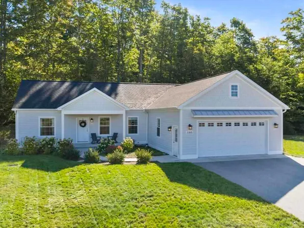 2355 Countryside Ln, Petoskey, MI 49770