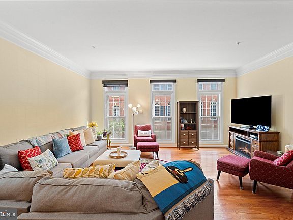 5th image of 721 Hawkins Way