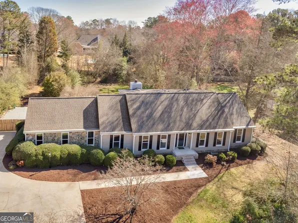 8530 Lake Forest Dr, Jonesboro, GA 30236