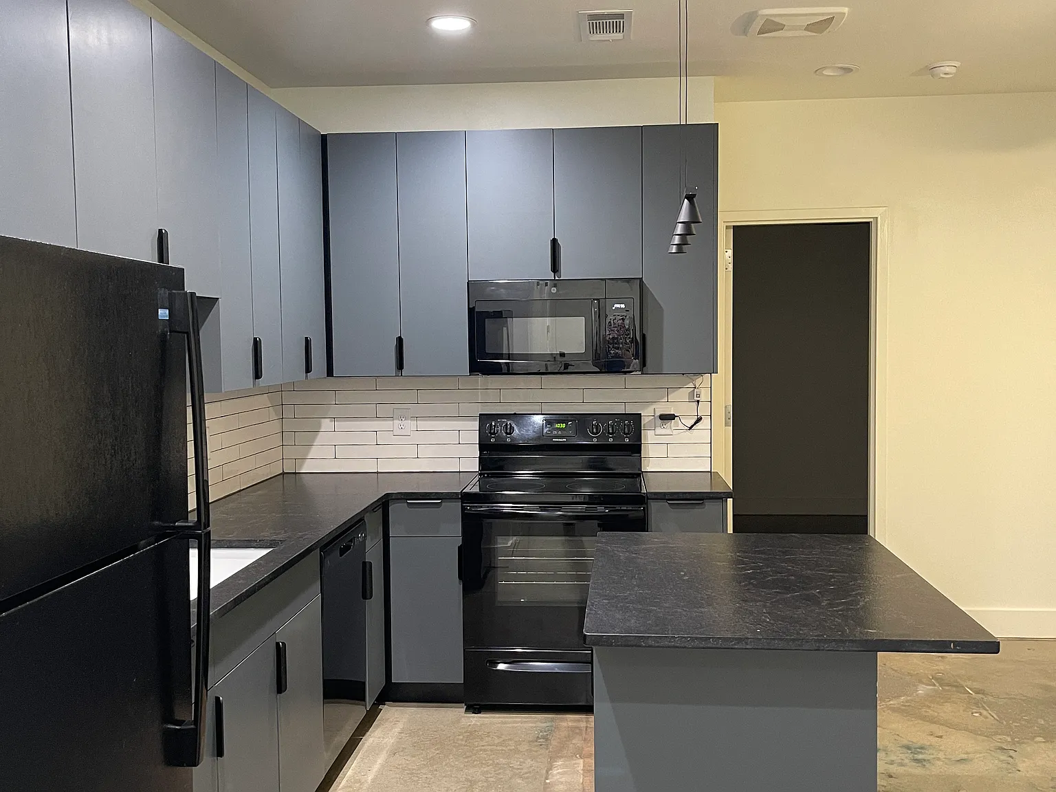 1 bed, 500 sqft, $1,150 — Photo 2