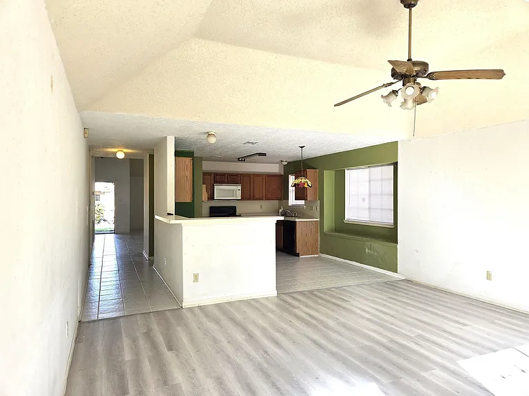 17006 Dusty Mill Dr E — Photo 8