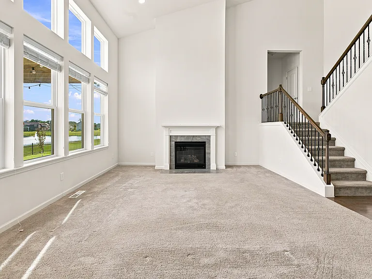 15555 Memorial Way — Photo 15