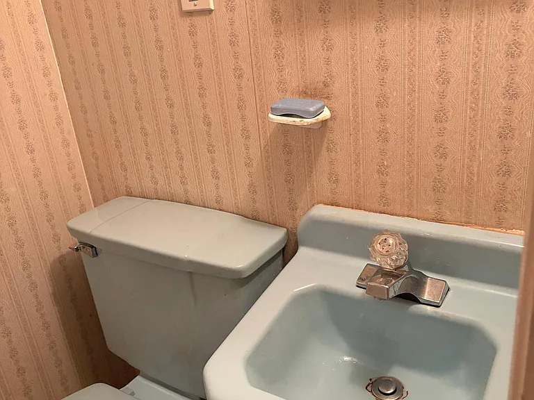 1053 Taylor Dr — Photo 14