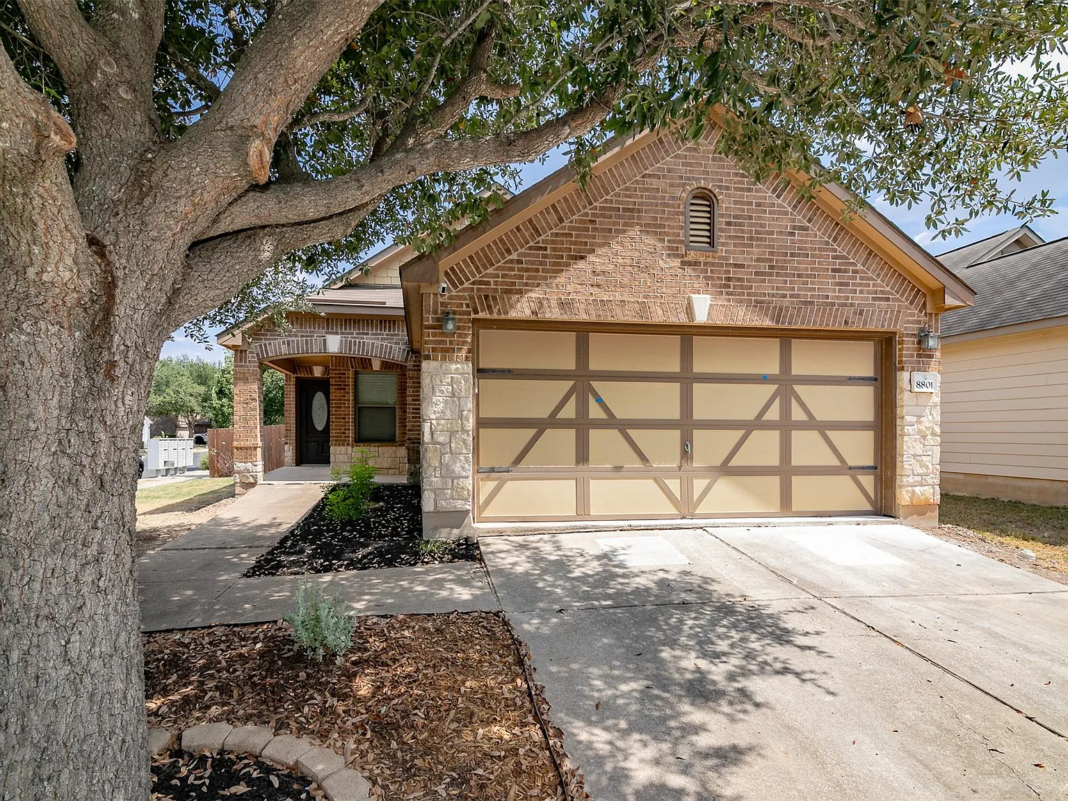 3 bed, 2.0 bath, 1314 sqft, $2,195 — Photo 3