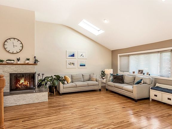3rd image of 6 Irene Ln