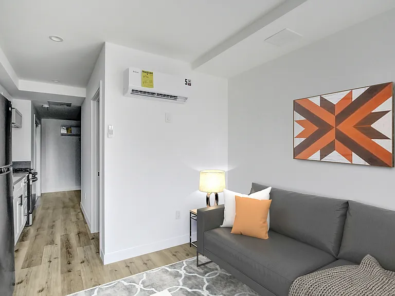 Valleywood Apartments - Studio