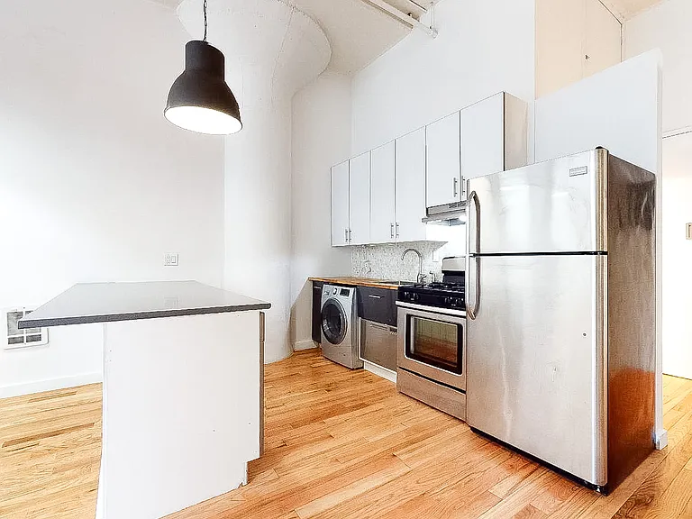 315 Seigel St #210 — Photo 6