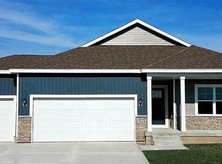 7624 NW 94th Ct, Johnston, IA 50131