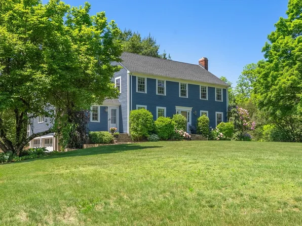 2 Russett Hill Rd, Sherborn, MA 01770