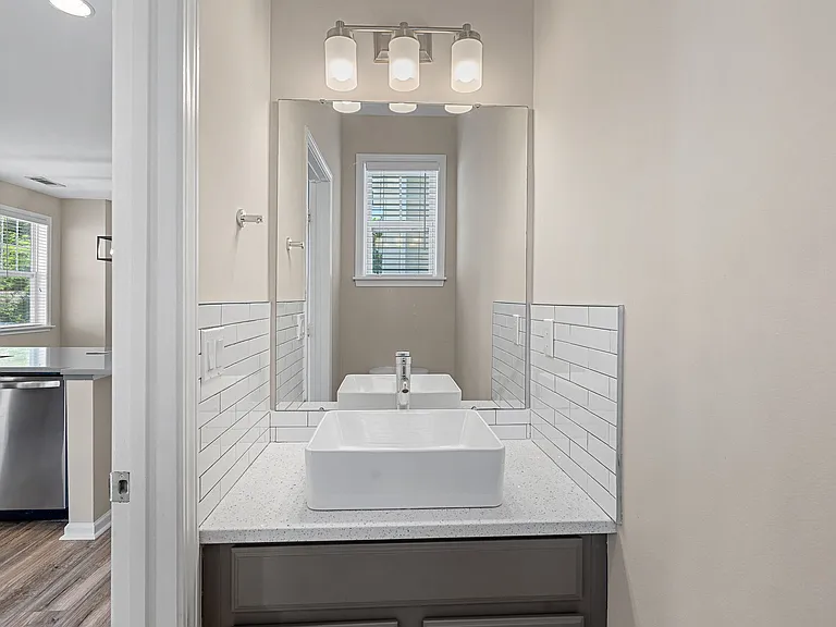 2632 Weddington Ave — Photo 13