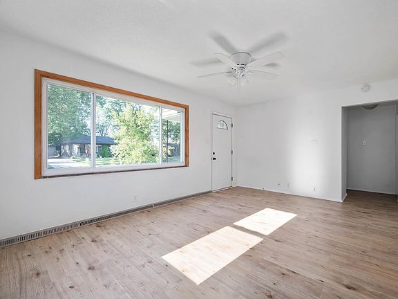 5th image of 1508 W Glenn Ellyn Dr